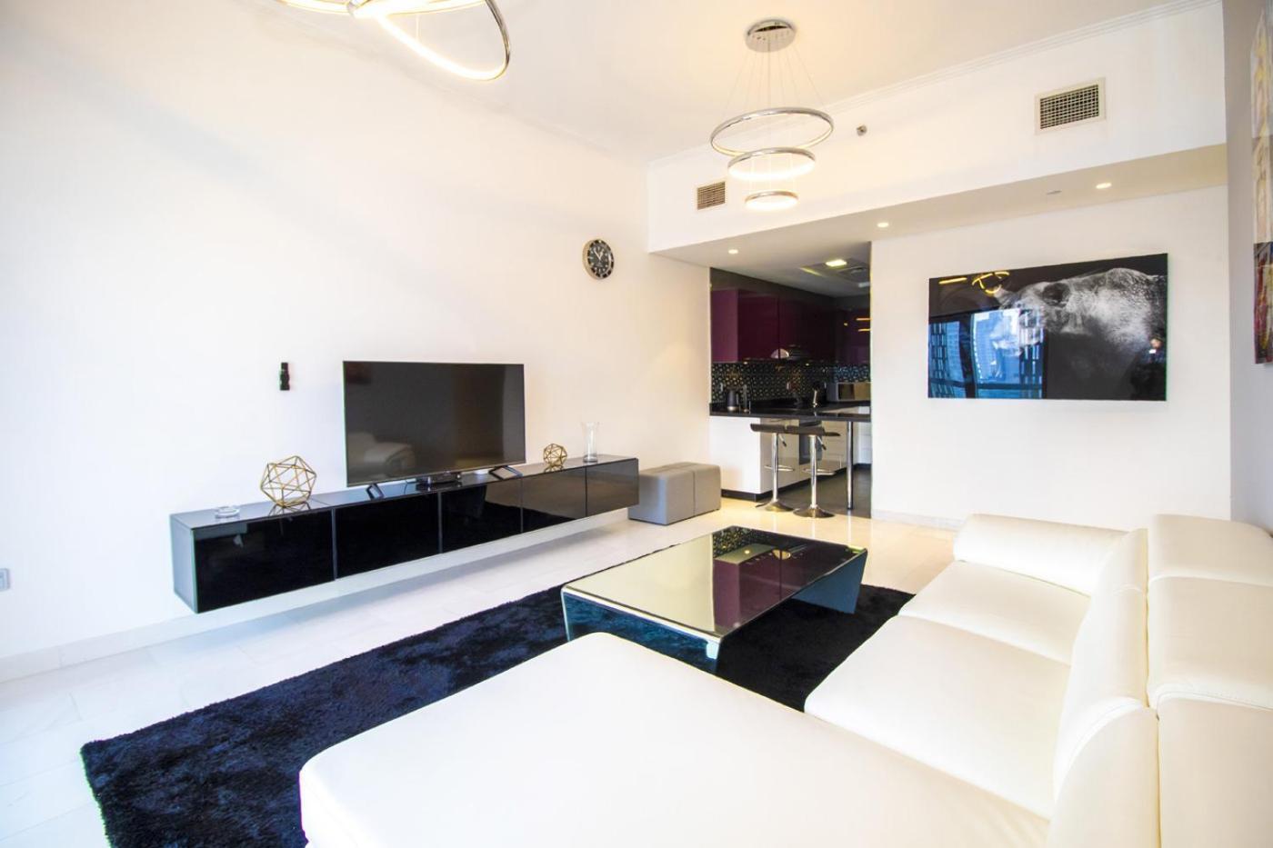 Stunning 1bdr Marina View Close To Jbr Cayan Tower Dubai